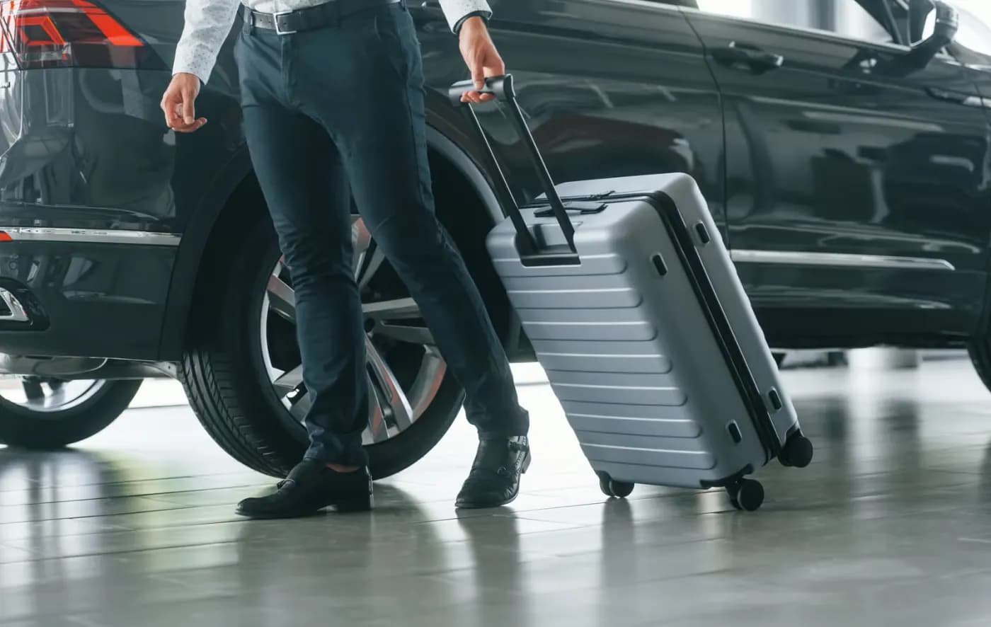 Автомобиль VIP-трансфера в аэропорту
